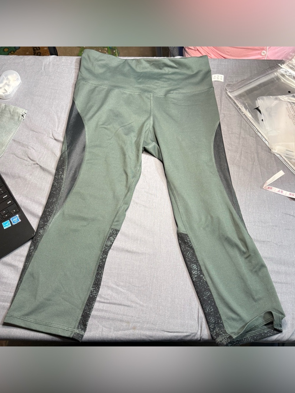Champion Green Capri Leggings with Black Side Panels